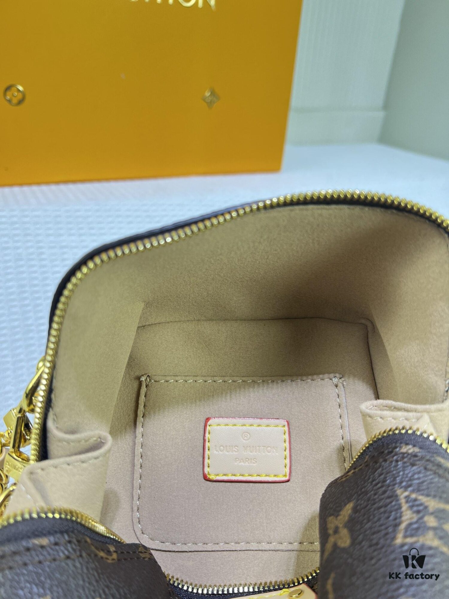 6930598cf09edb6de4c4f8f5 M47162 Yellow Flower M47096 Just In Case Bag
