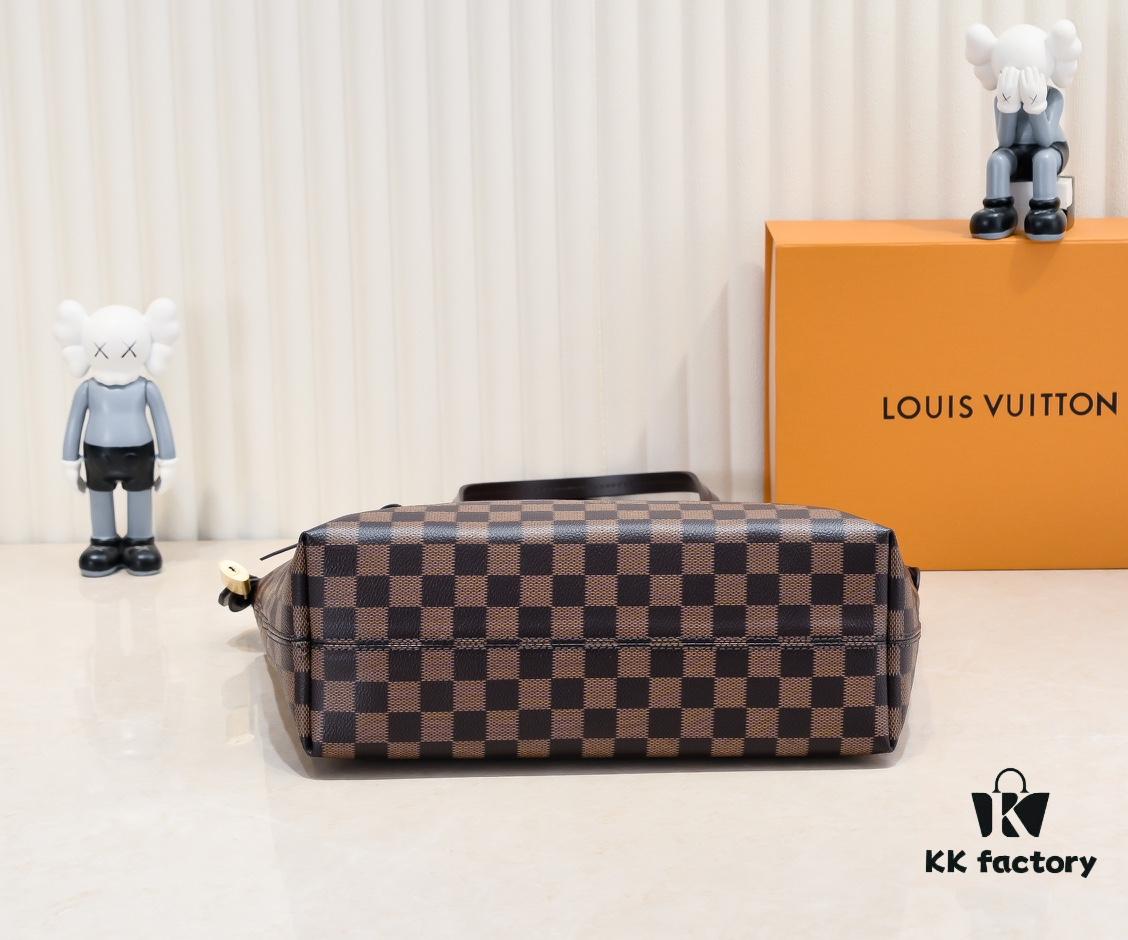 69305a25f09edb6de4c4f9ec Original Louis Vuitton M42267 Multifunctional Monogram Canvas Shoulder Bag, Available in Large and Small Sizes
