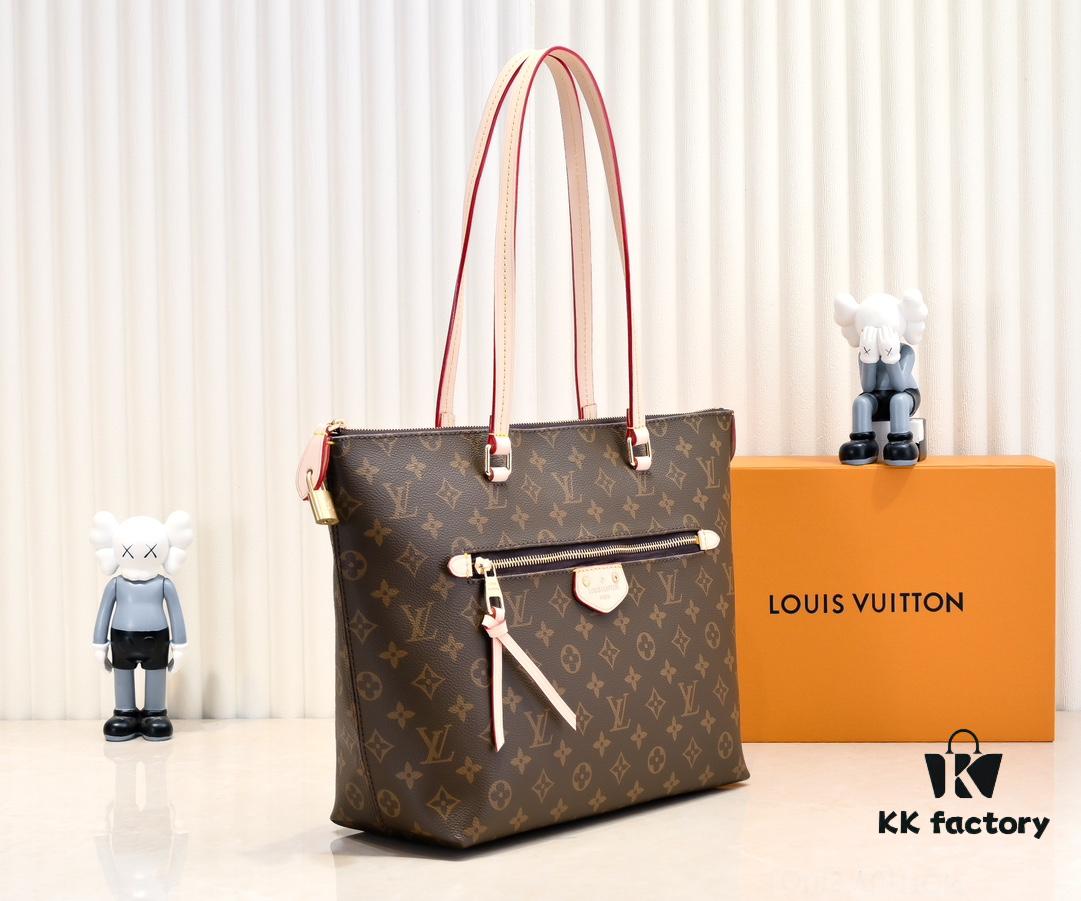 69305a2ef09edb6de4c4f9fb Authentic Louis Vuitton M42267 Multifunctional Shoulder Bag in Monogram Canvas, Dual-Sided Color-Changing Yellow Leather, Large and Small Sizes Available