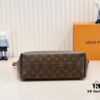 69305a31f09edb6de4c4fa01 Authentic Louis Vuitton M42267 Multifunctional Shoulder Bag in Monogram Canvas, Dual-Sided Color-Changing Yellow Leather, Large and Small Sizes Available