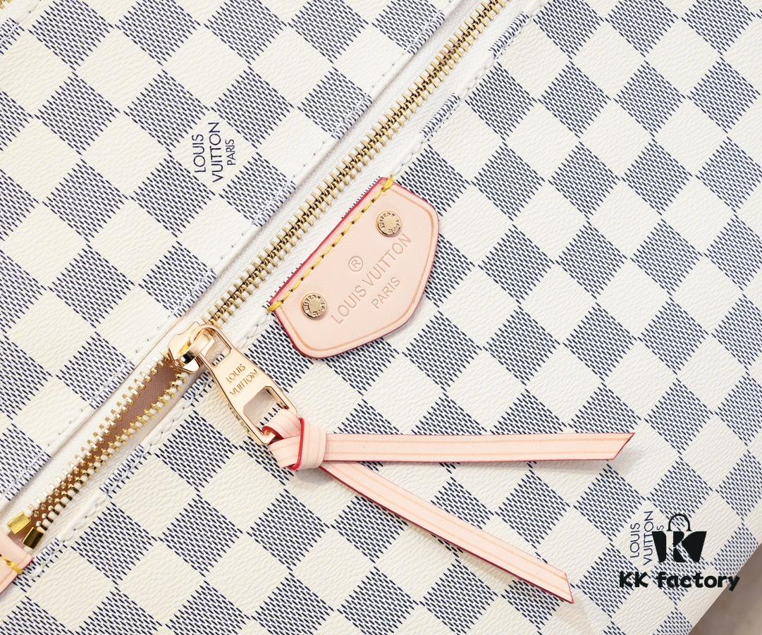 69305a3bf09edb6de4c4fa13 Authentic Louis Vuitton M42267 Multifunctional Monogram Canvas Shoulder Bag, Available in Large and Small Sizes, Soft Flat Handle, Zippered Compartment
