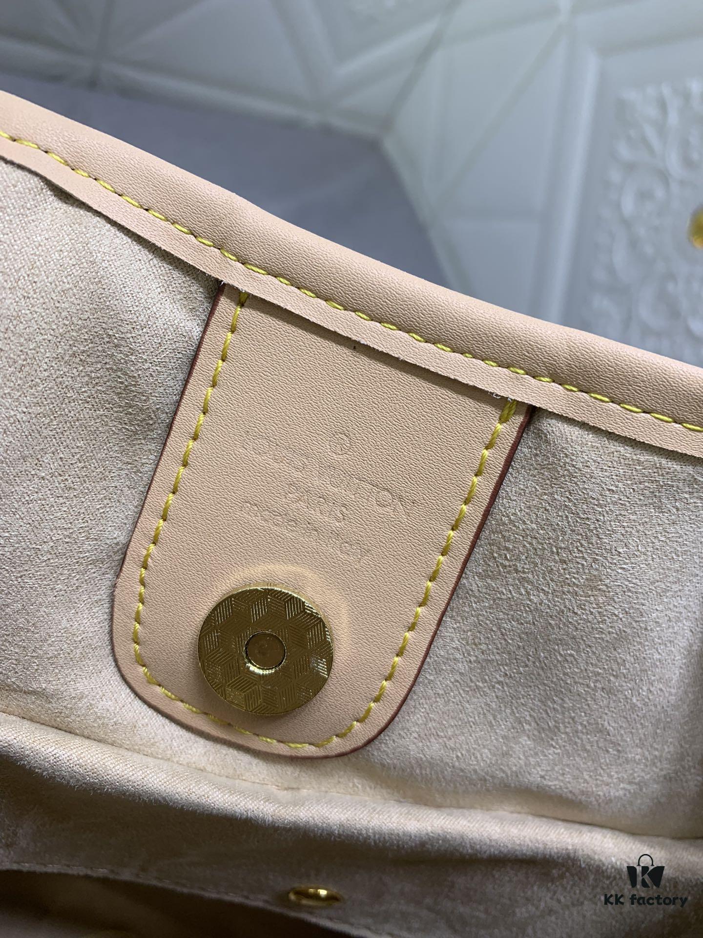 69305a44f09edb6de4c4fa20 Upgraded Original 🔥M56382: Soft and Comfortable Mini Galliera Shoulder Bag with Elegant Luxury Details