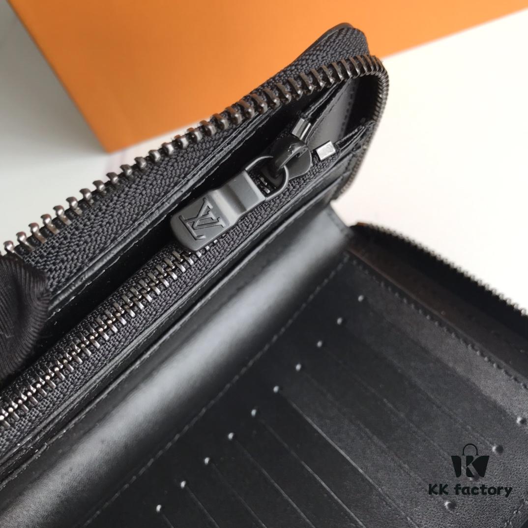 New Arrival in Stock, M62902 ZIPPY Vertical Zip Wallet