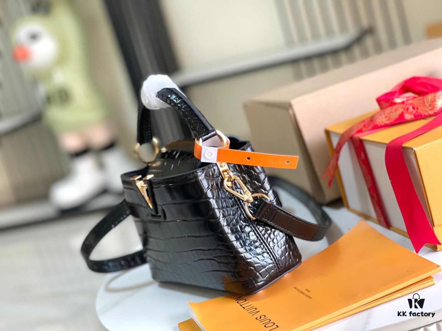 69305a99f09edb6de4c4fa98 Supreme Quality Full Packaging 【Premium Original Leather M22203💋 N93429 Black Shiny Crocodile-Texture Gold Clasp】