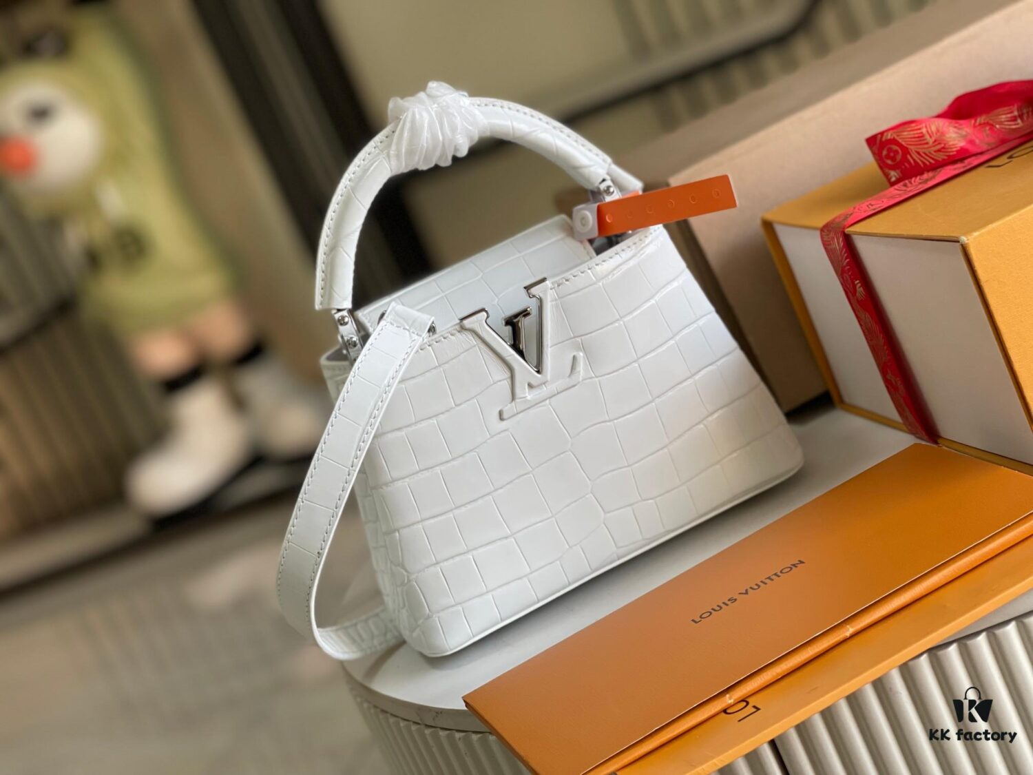 69305aa9f09edb6de4c4faad Top Grade Complete Packaging 【Premium Original Leather M22203💋 N93429 White Shiny Crocodile-Texture with Gold Clasp】