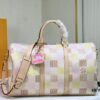 69305ac0f09edb6de4c4fad8 Color-Changing Leather Version 🔥 M40667 M41416 Keepall Bandoulière 50 Travel Bag in Damier Golf Coated Canvas