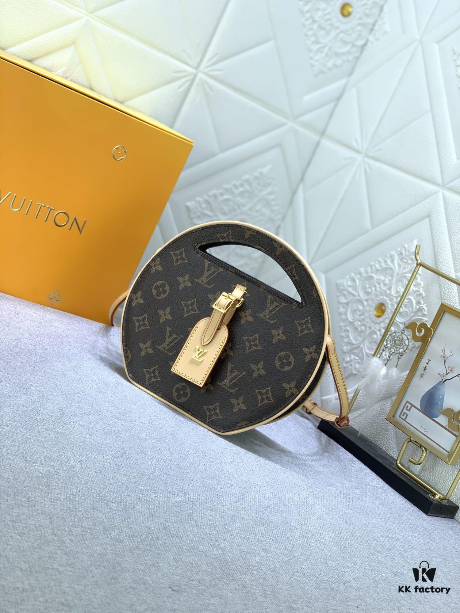 69305af0f09edb6de4c4fb30 Upgraded Original M47117 Monogram Sunflower Women's Round Handbag Around Me Bag
