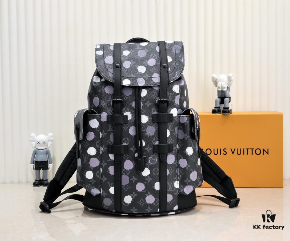 69305b0bf09edb6de4c4fb5a LV x YK Christopher Medium Backpack M46403 M41379
