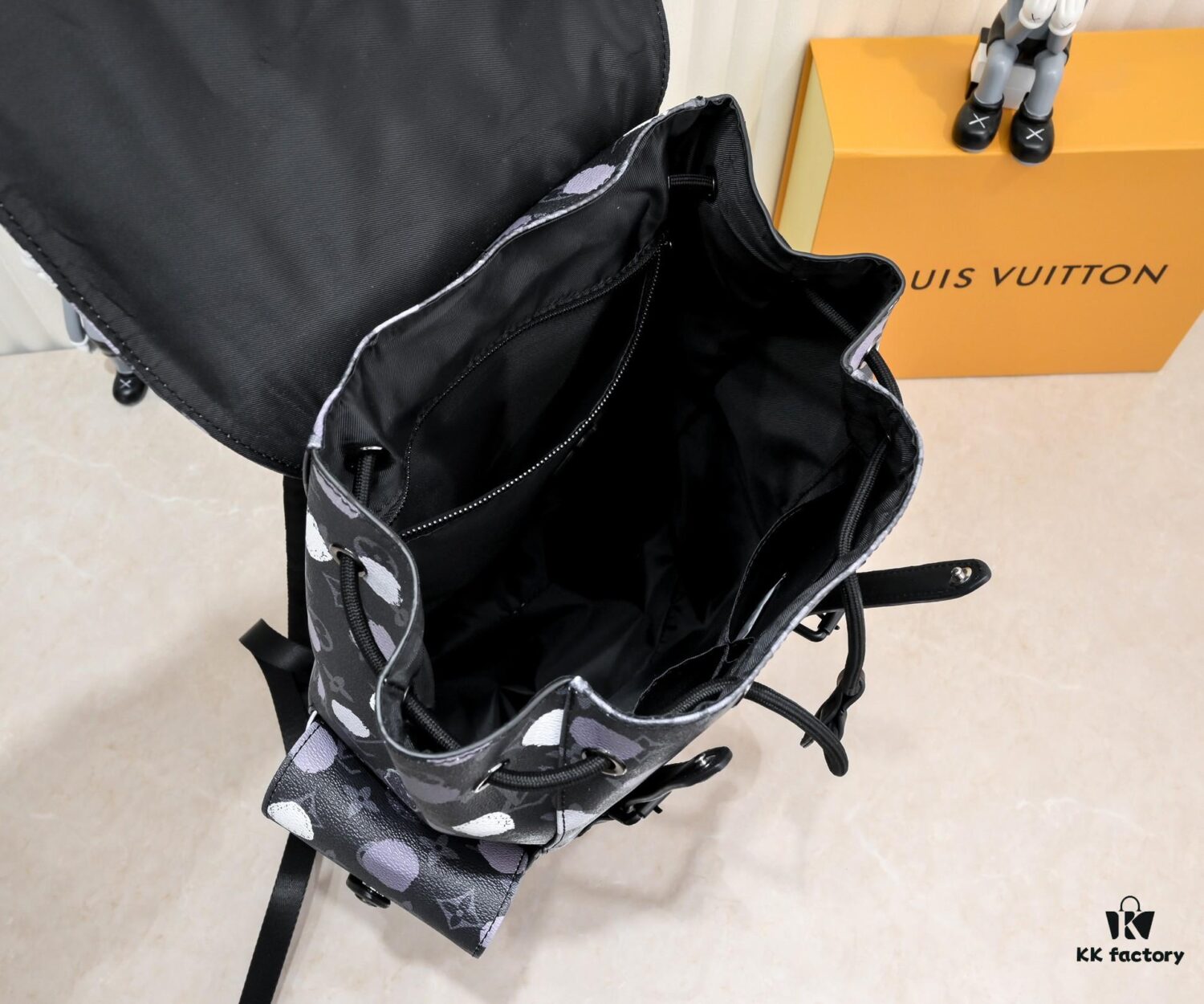 69305b0ff09edb6de4c4fb5f LV x YK Christopher Medium Backpack M46403 M41379