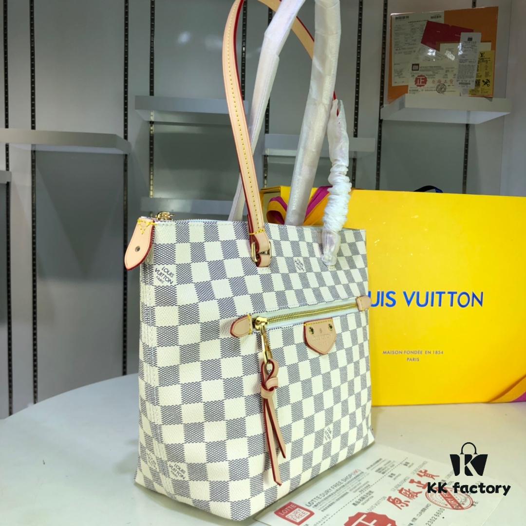69305b4df09edb6de4c4fbd9 Authentic Louis Vuitton M42267 Multifunctional Shoulder Bag in Monogram Canvas, Dual-Sided Color-Changing Yellow Leather, Large and Small Sizes Available