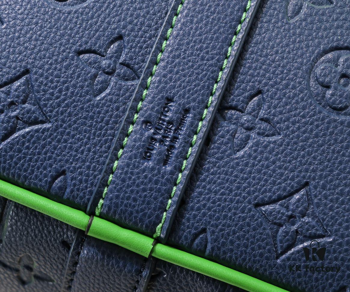 69305b50f09edb6de4c4fbdb Louis Vuitton Keepall Bandoulière 41 in Taurillon Illusion Leather