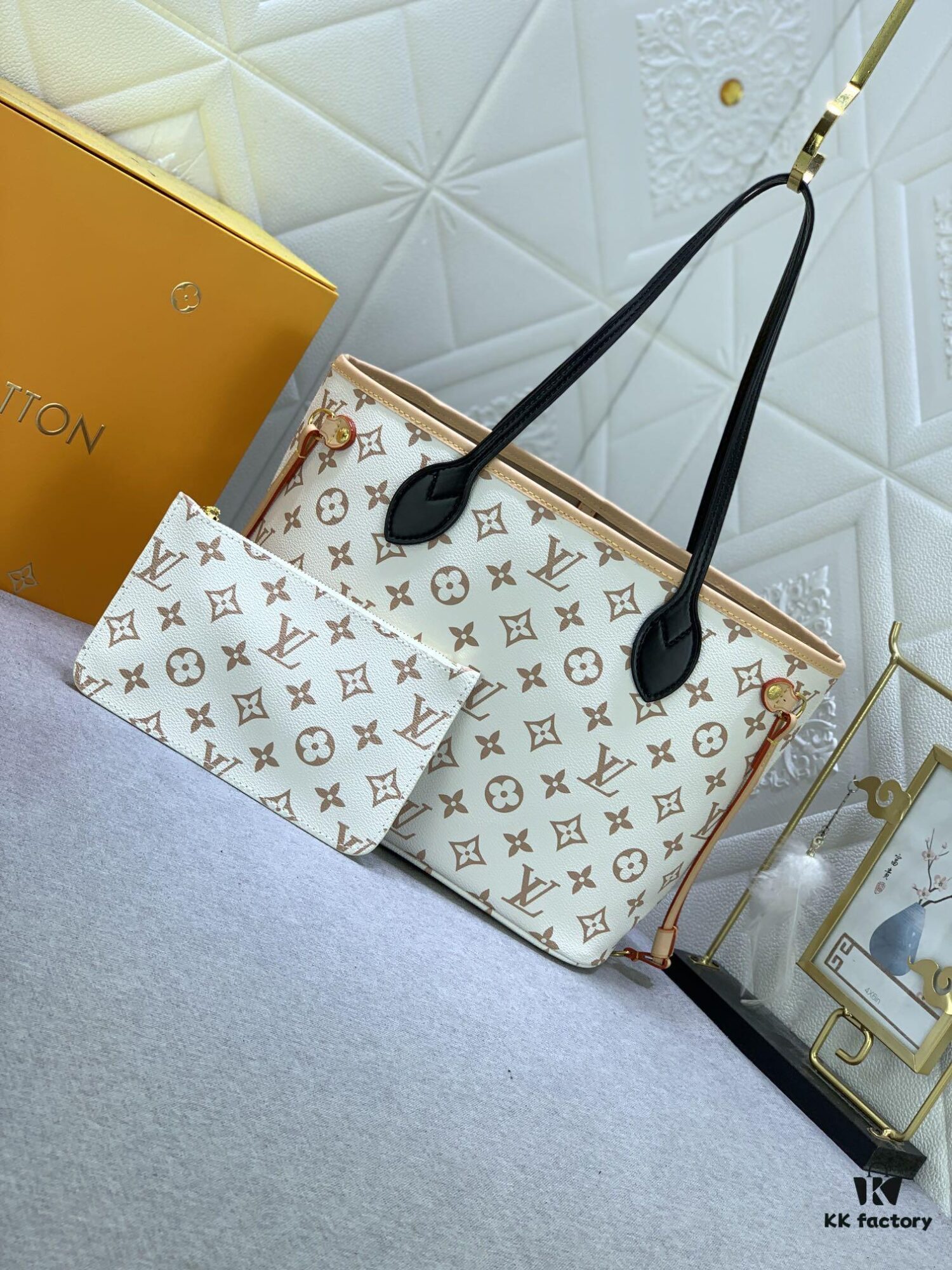 69305b8df09edb6de4c4fc52 White Flower Mother-Child Bag ๐๐ Classic Shopping Tote ๐๐ Louis Vuitton New Neverfull