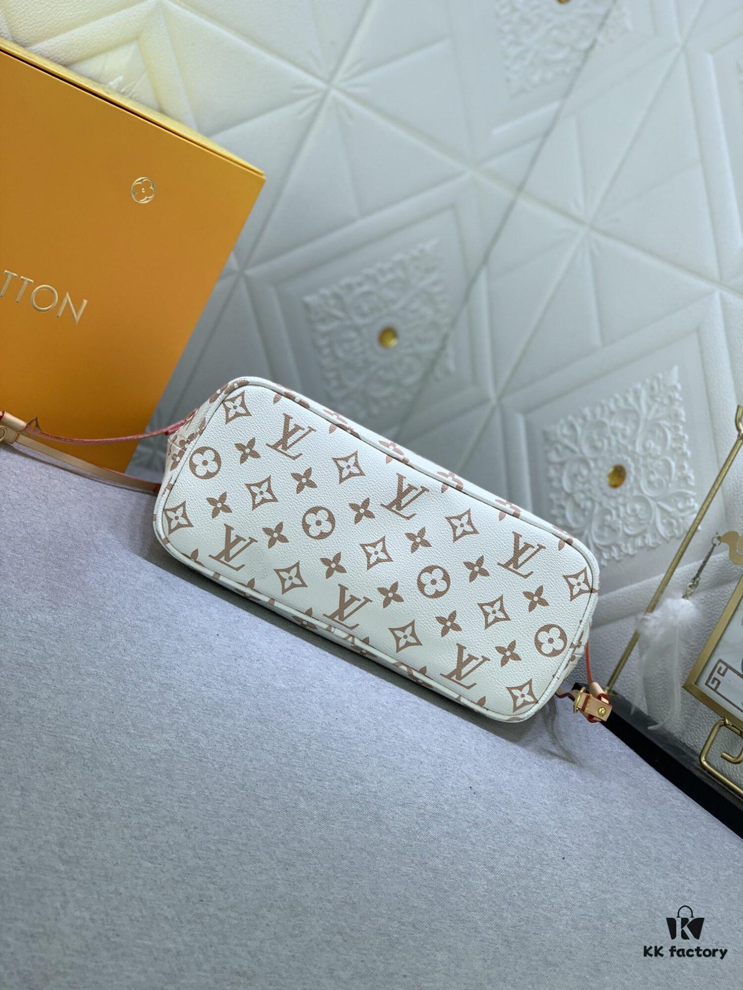69305b8df09edb6de4c4fc53 White Flower Mother-Child Bag ๐๐ Classic Shopping Tote ๐๐ Louis Vuitton New Neverfull