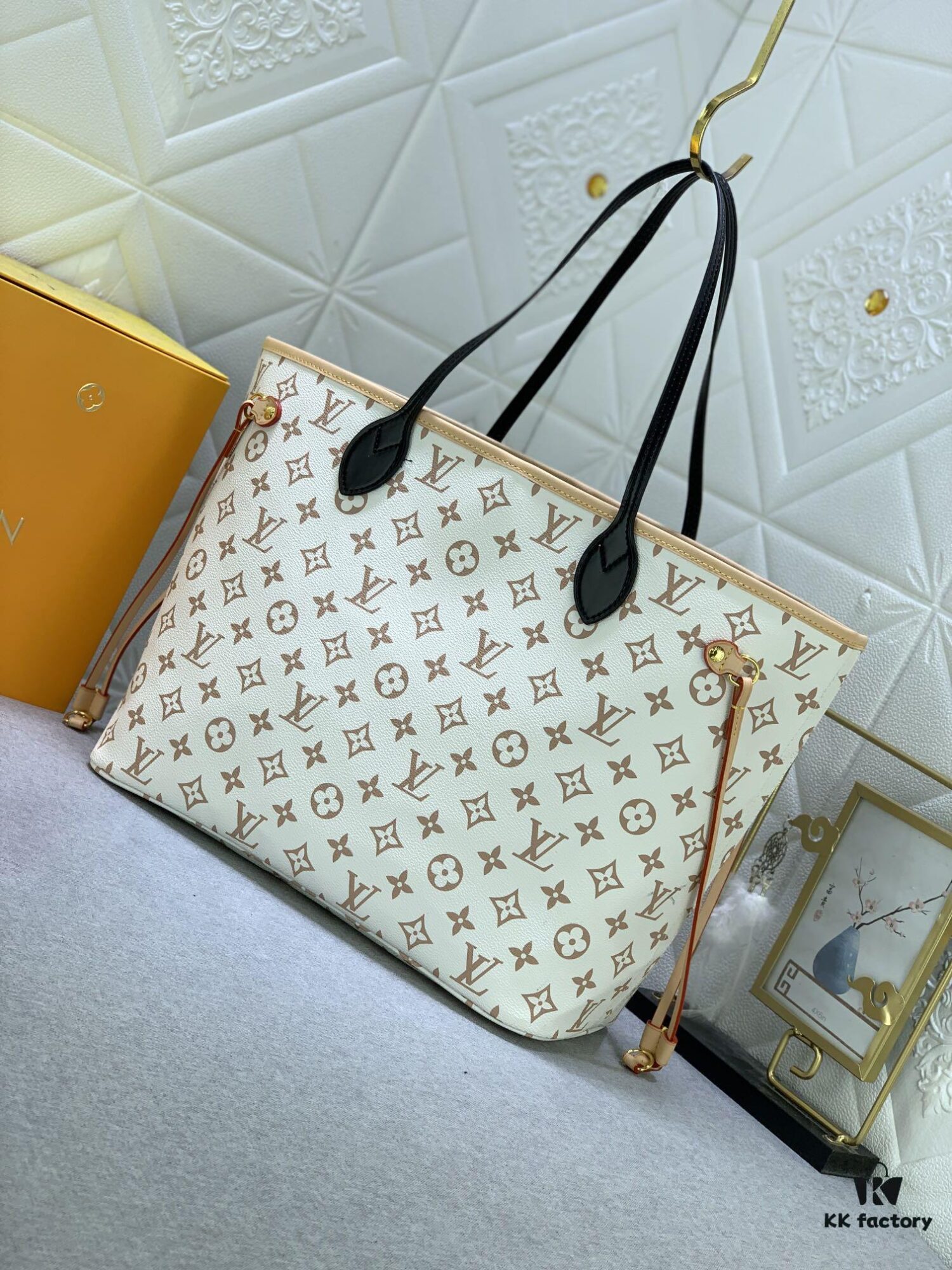 69305b95f09edb6de4c4fc5e White Flower Mother-Child Bag 🎀🎀 Classic Shopping Tote 💋💋 Louis Vuitton New Neverfull
