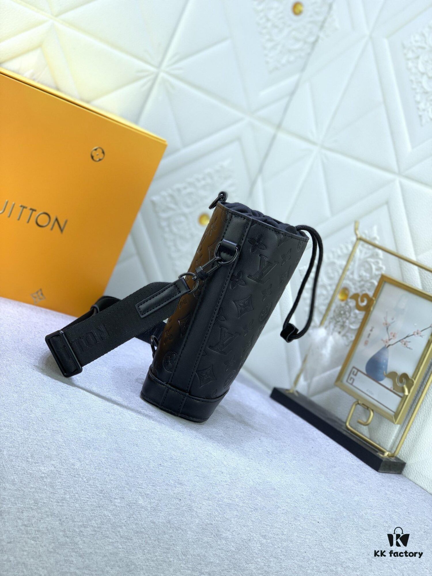 69305b96f09edb6de4c4fc5f Upgraded Original M82248 Louis Vuitton Noé Shoulder Bag