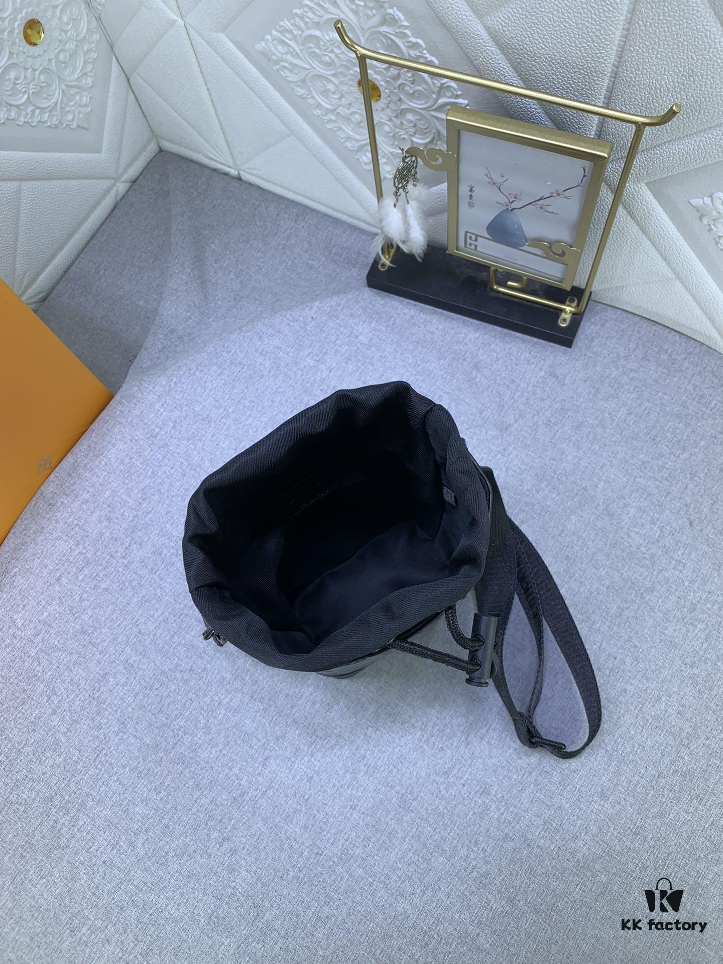 69305b98f09edb6de4c4fc63 Upgraded Original M82248 Louis Vuitton Noé Shoulder Bag