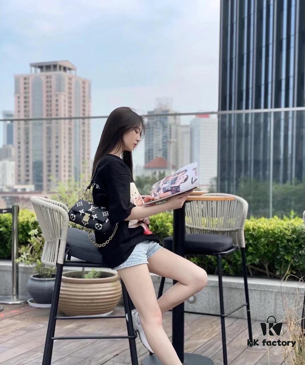 69305b9ef09edb6de4c4fc6c Upgraded Original Version (Replica Quality) ✨‼️ M46393 White Embossed Pink, M45813 Black Embossed, M45859 Black Imprinted, M45836 Elephant Grey, White Embossed, White Textured 👏👏 Favorite Handbag