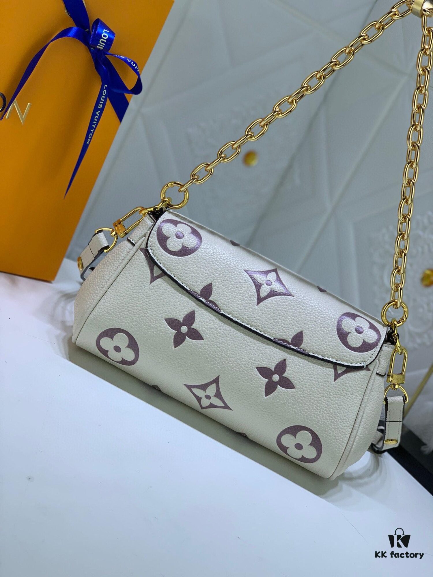 69305bc2f09edb6de4c4fc90 Upgraded Original Version (Replica Style) ✨‼️ M46393 White Embossed Pink, M45813 Black Embossed, M45859 Black Imprinted, M45836 Elephant Grey, White Embossed, White Quilted 👏👏 Favorite Handbag