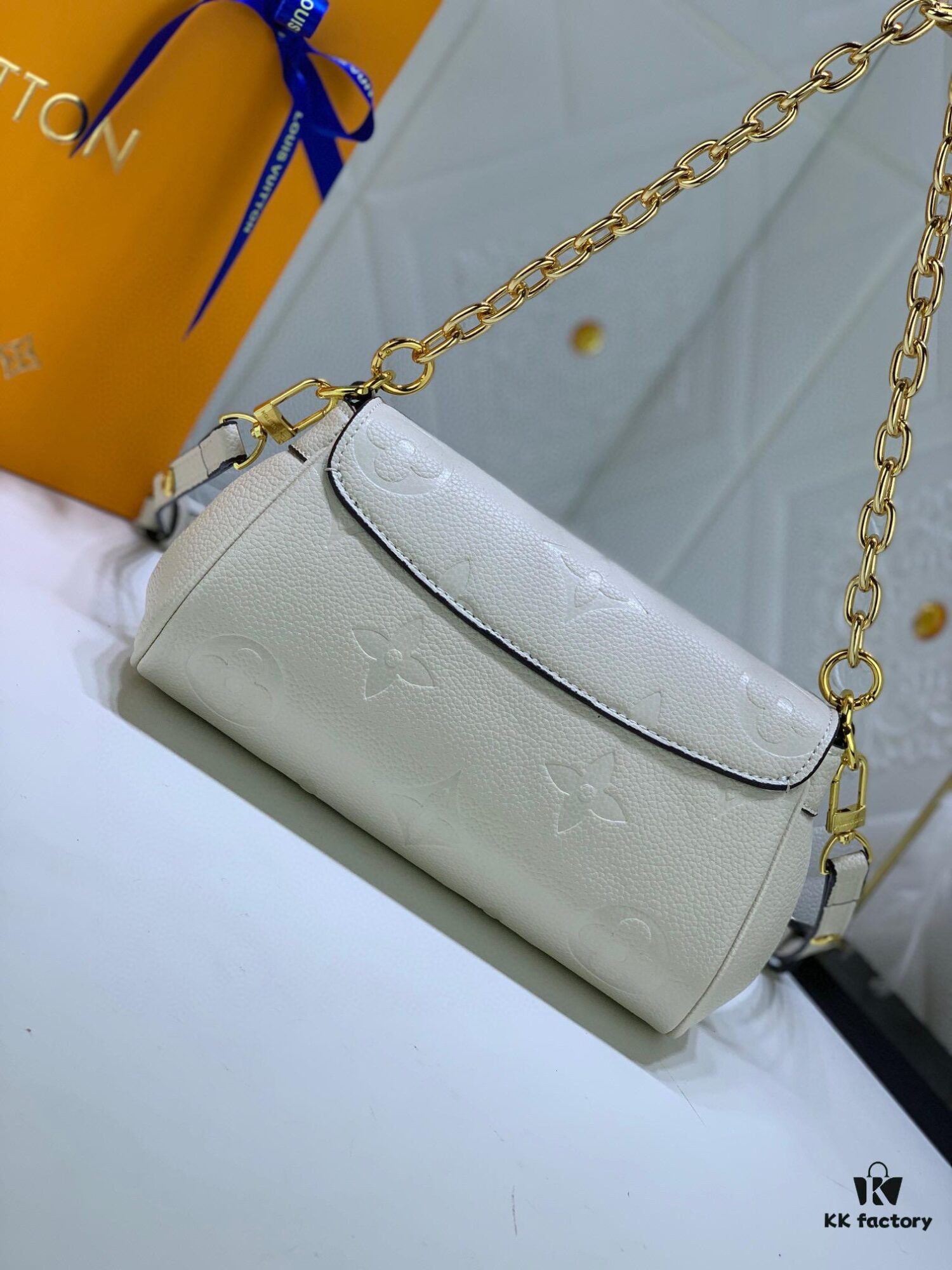 69305bd9f09edb6de4c4fcab Upgraded Original Version (Inspired by Authentic) ✨‼️ M46393 White Embossed Pink, M45813 Black Embossed, M45859 Black Imprinted, M45836 Elephant Grey, White Embossed, White Textured 👏👏 Favorite Handbag