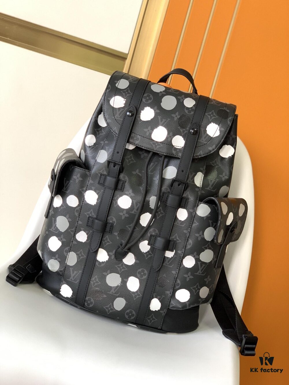 69305c30f09edb6de4c4fd44 LV x YK Christopher Medium Backpack M46403
