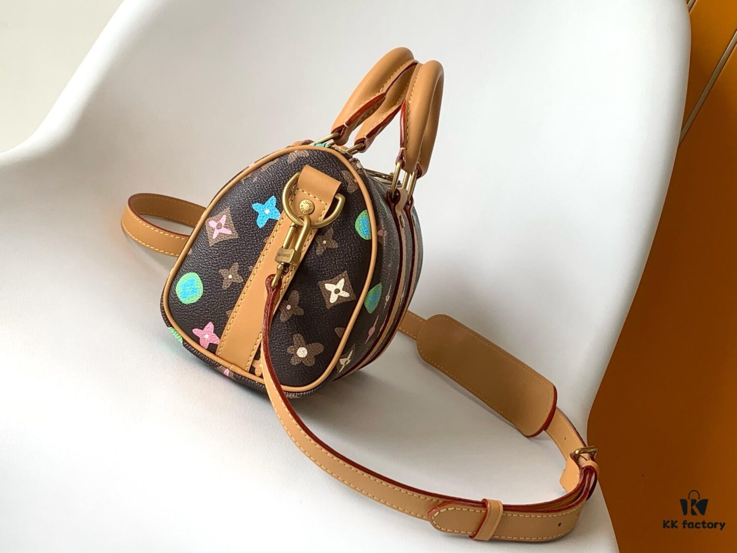 69305c3cf09edb6de4c4fd55 Top Quality Replica M24849 Black and White Monogram Keepall 25 Pillow Bag