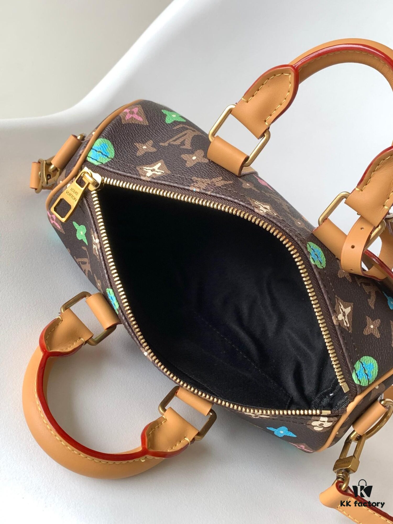 69305c42f09edb6de4c4fd5e Top Quality Replica M24849 Black and White Monogram Keepall 25 Pillow Bag