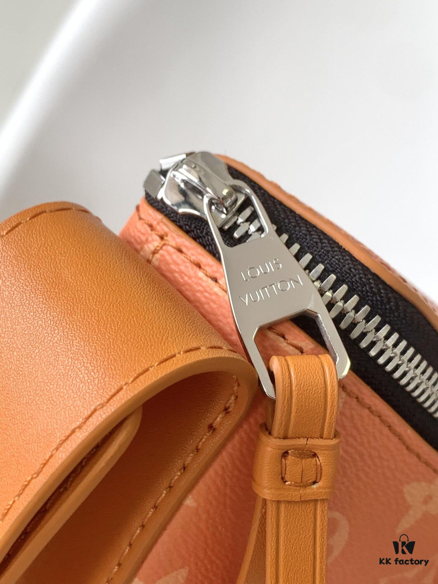 M23838 Green M31029 Orange Top-Quality Original Surplus LV Moon Crossbody Bag