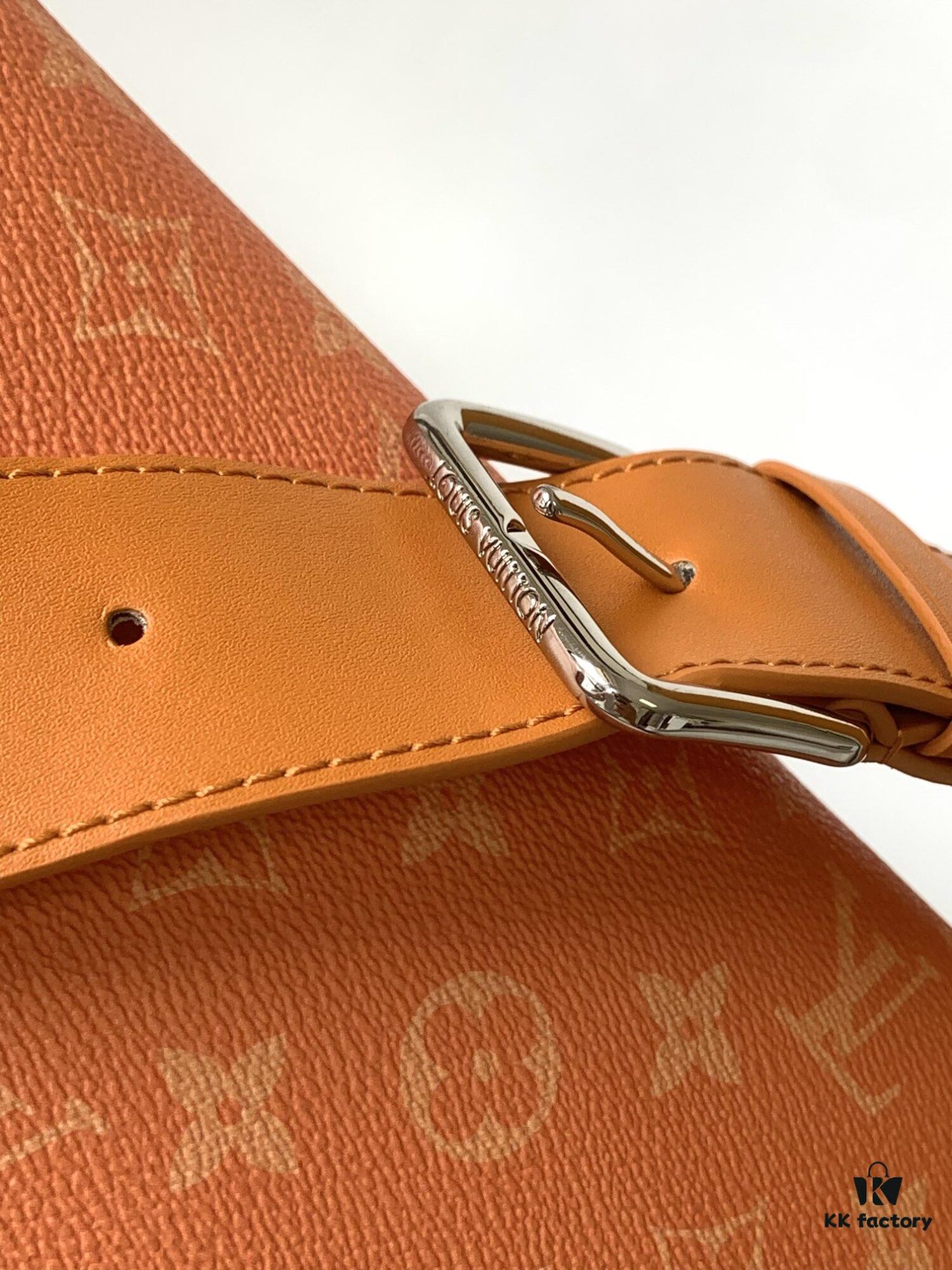 M23838 Green M31029 Orange Top-Quality Original Surplus LV Moon Crossbody Bag