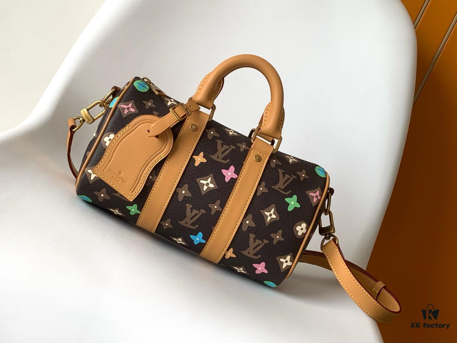 69305c4ef09edb6de4c4fd76 Top Quality Replica M24849 Black and White Monogram Keepall 25 Pillow Bag