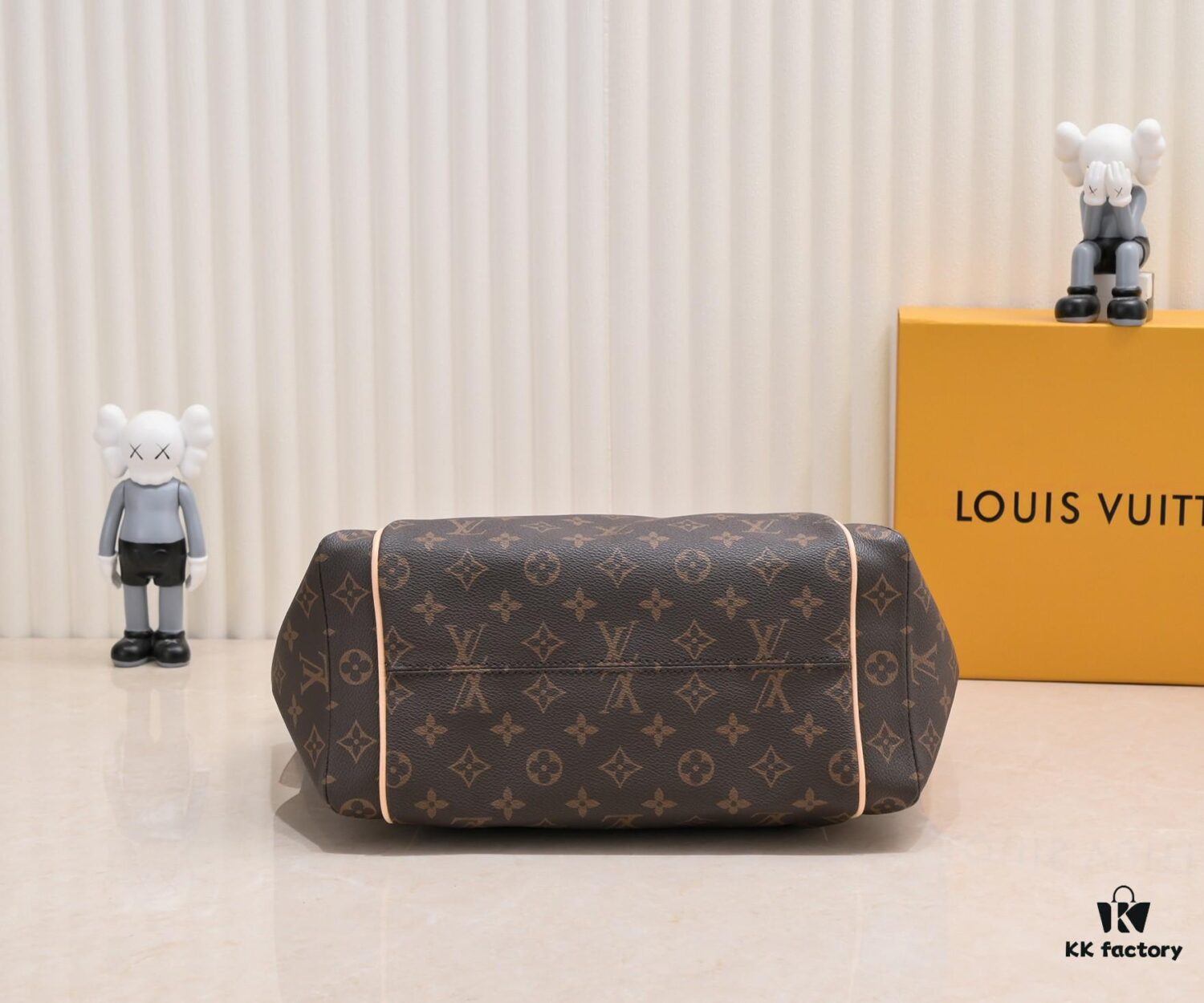 69305cb7f09edb6de4c4fe2f Exclusive Real Shot - Upgraded Version‼️ Double-Sided Color-Changing Yellow Leather, High Quality, Highly Acclaimed LV Louis Vuitton M56689, Original Mold Design