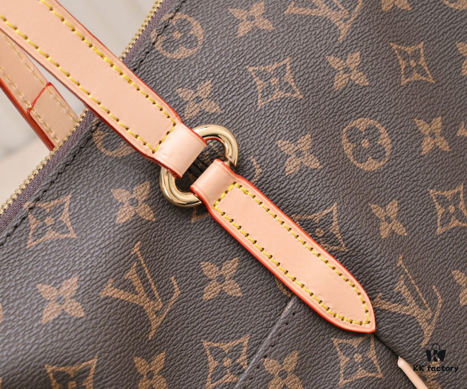 69305cb8f09edb6de4c4fe32 Exclusive Real Shot - Upgraded Version‼️ Double-Sided Color-Changing Yellow Leather, High Quality, Highly Acclaimed LV Louis Vuitton M56689, Original Mold Design