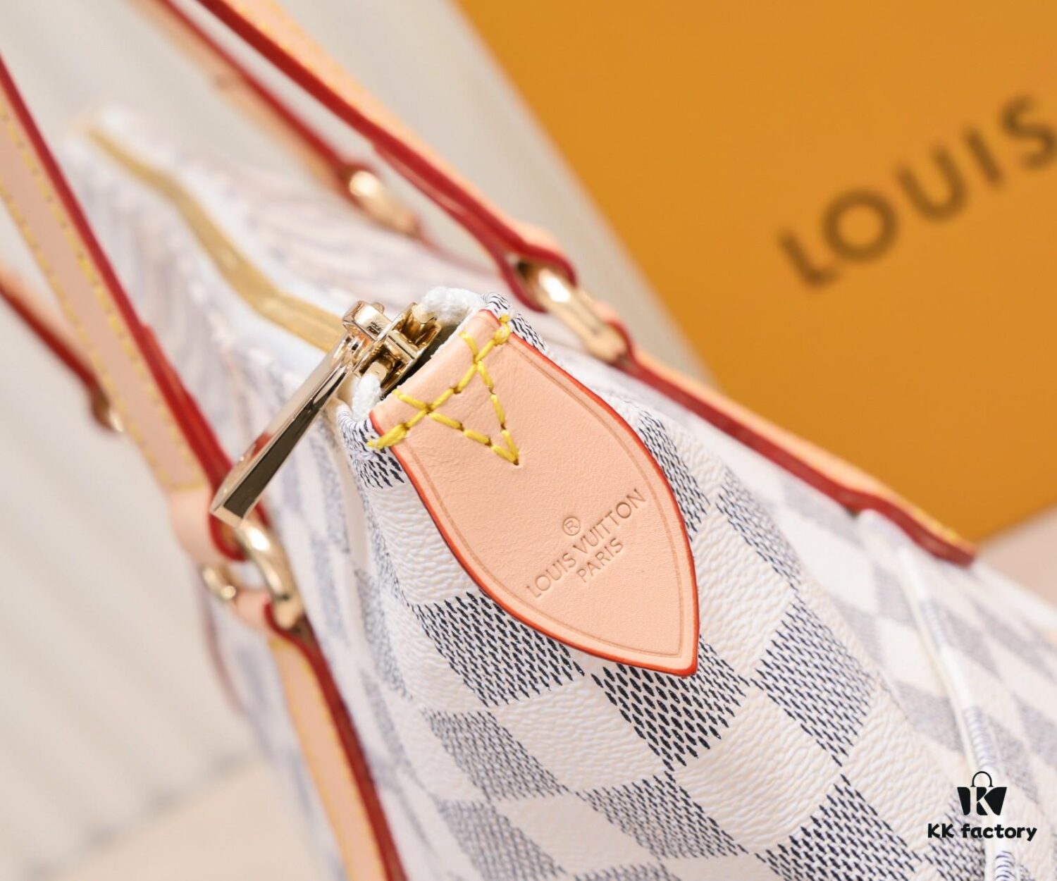 69305cbcf09edb6de4c4fe38 Exclusive Real-Shot - Upgraded Version‼️ LV Louis Vuitton M56689 Dual-Sided Color-Changing Yellow Leather, Original Mold, Premium Quality 👠👠