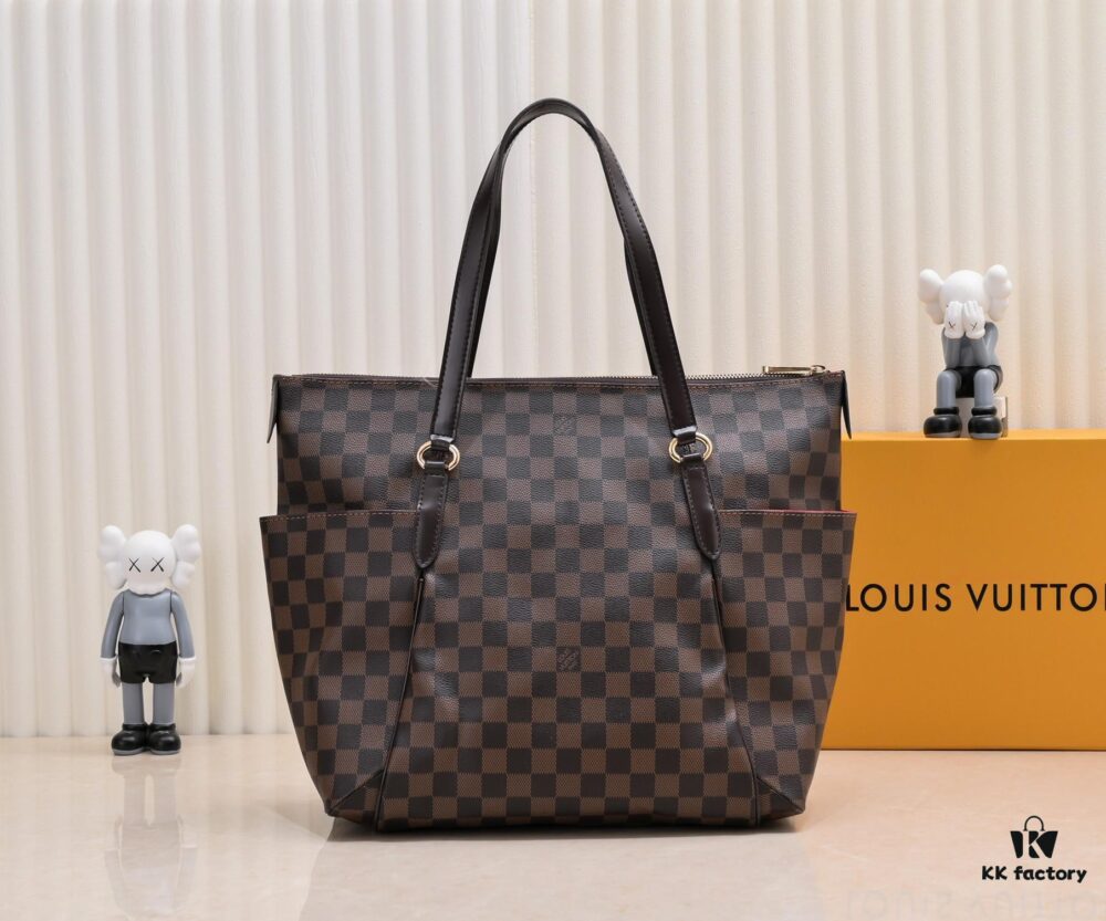 69305cc0f09edb6de4c4fe41 Exclusive Real Shot - Upgraded Version‼️ Double-Sided Color-Changing Yellow Leather, High Quality, Highly Acclaimed LV Louis Vuitton M56689, Original Mold Design