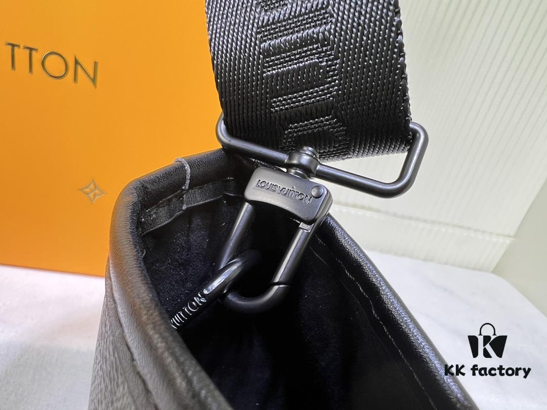 69305cc9f09edb6de4c4fe55 Upgraded Original Week-End Tote M45734 M45733 Louis Vuitton Classic Week-End Bag in Monogram Macassar Canvas