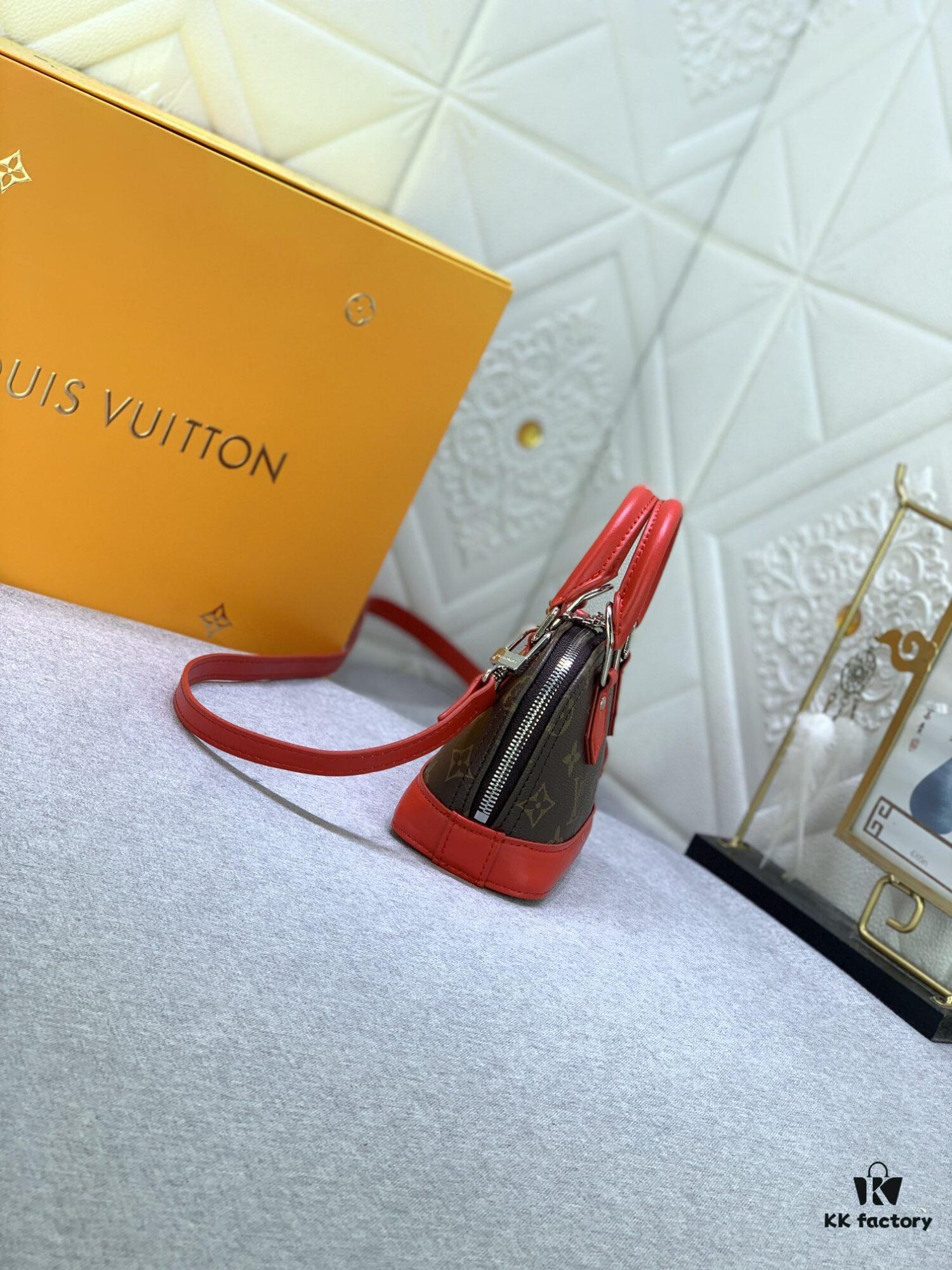 69305cfcf09edb6de4c4feb7 Upgraded Original 【Louis Vuitton Alma Nano Shell Bag】M82717 Monogram