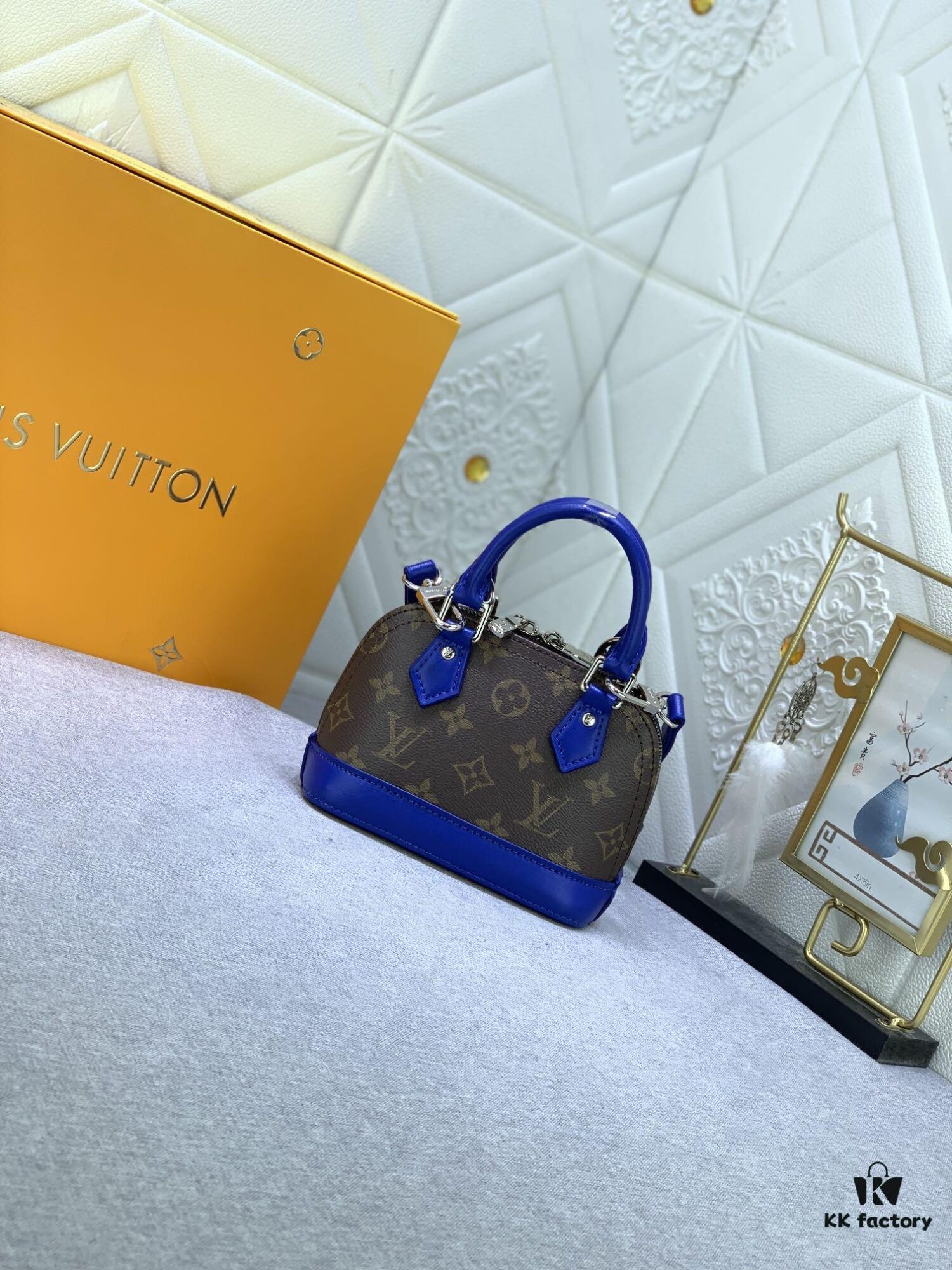 69305cfdf09edb6de4c4febb Upgraded Original 【Louis Vuitton Alma Nano Shell Handbag】M82717 Monogram