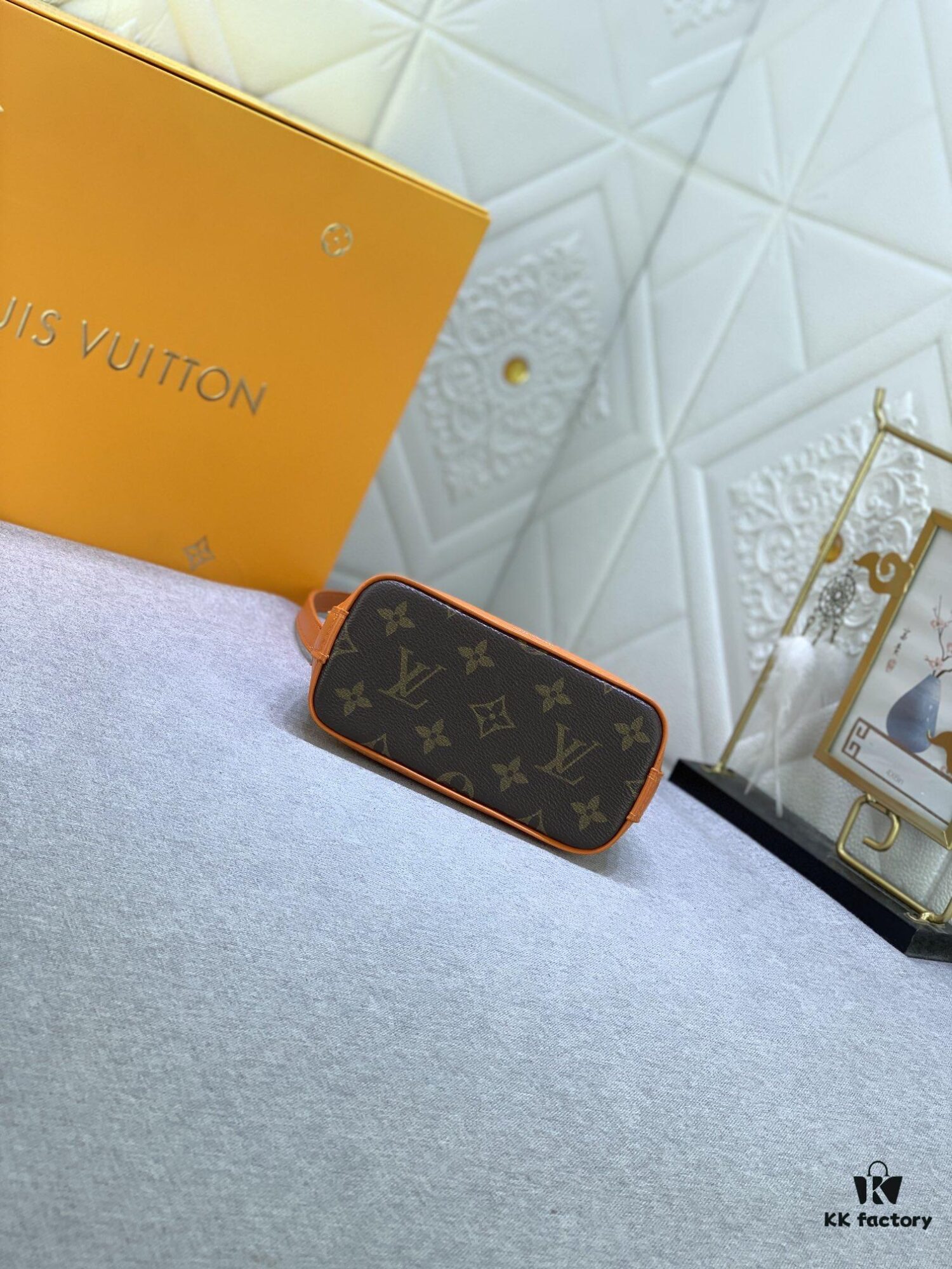 69305d03f09edb6de4c4fec3 Upgraded Original 【Alma Nano Shell Handbag】M82717 Vintage