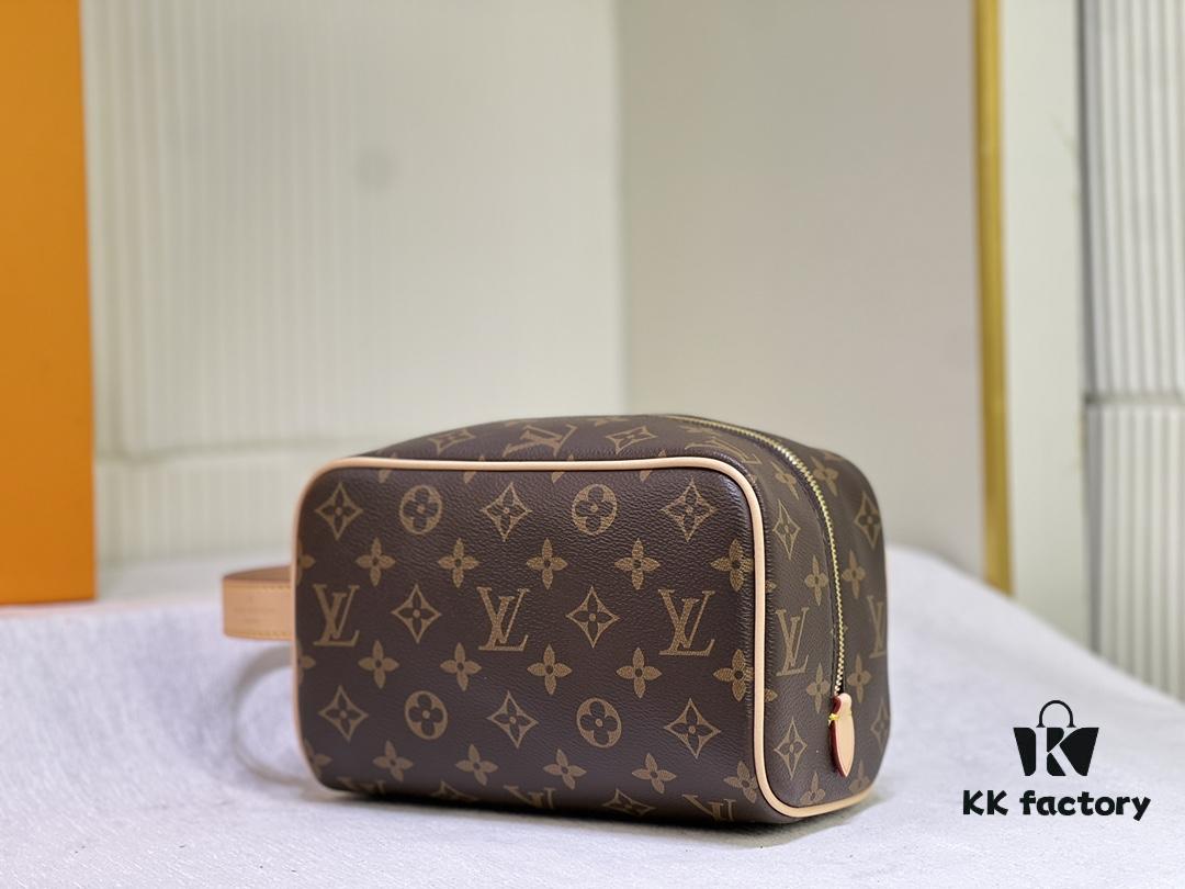 69305d60f09edb6de4c4ff6b Exclusive Real Photo M83113 Black Flower M83112 Aged Flower Brand New Locker Dopp Kit
