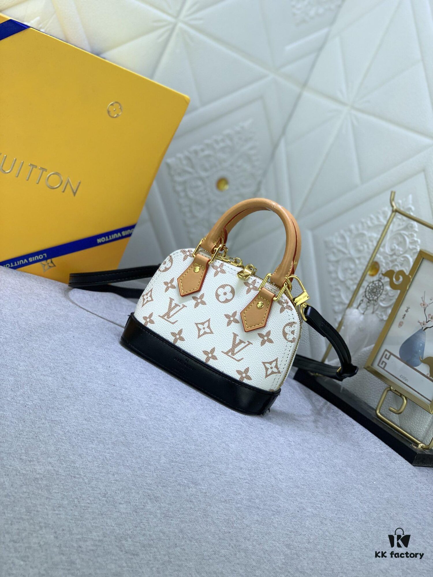 69305d65f09edb6de4c4ff74 Upgraded Original 【Louis Vuitton Alma Nano Shell Bag】M82717 Monogram M46895 White Flower