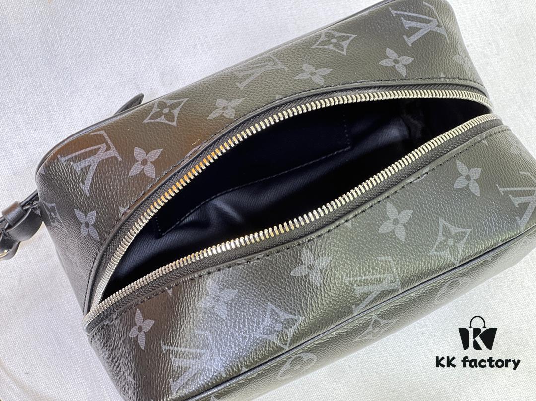 69305d68f09edb6de4c4ff7a Exclusive Real Shot M83113 Black Flower M83112 Aged Flower Brand New Locker Dopp Kit