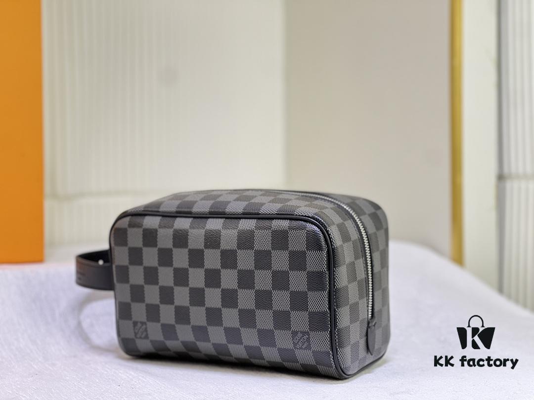 69305d68f09edb6de4c4ff7c Exclusive Real Photo M83113 Black Flower M83112 Aged Flower Brand New Locker Dopp Kit