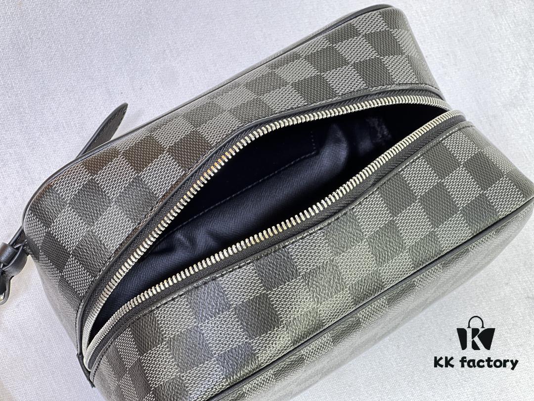 69305d6ef09edb6de4c4ff86 Exclusive Real Photo M83113 Black Flower M83112 Aged Flower Brand New Locker Dopp Kit