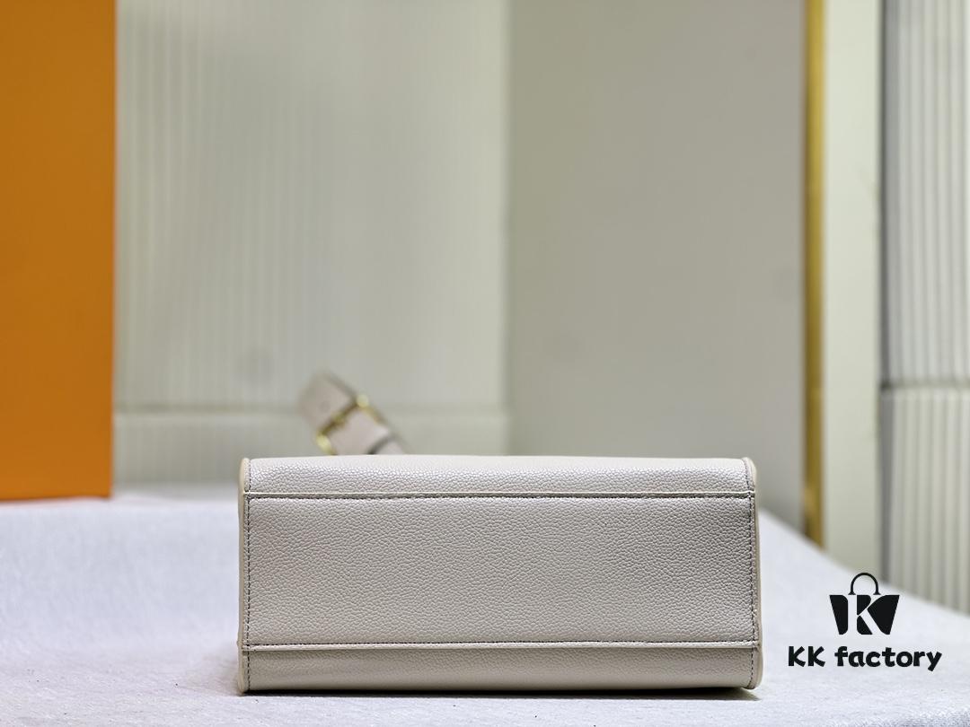 69305d6ef09edb6de4c4ff88 M22311 Black M23637 Beige Top-Quality Original Stock The Lock & Go Handbag Expresses Contemporary Style Through Fashion-Forward Design and Refined Details