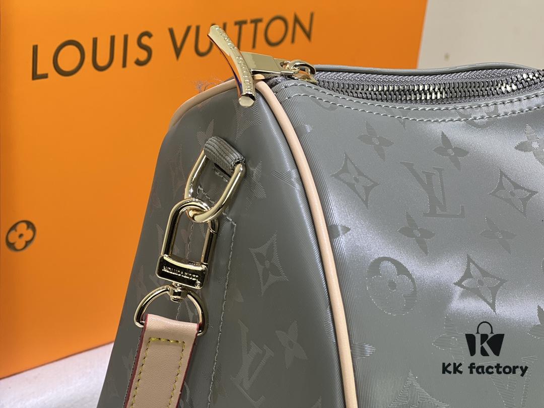 69305d76f09edb6de4c4ff9a New Arrival 😍😍 High-End Quality 👍 Original Keepall 50 Travel Duffel Bag, Special Edition Design Inspired by the 2018-19 Men's Fashion Show. Grey Monogram Titanium Canvas Body with Natural Cowhide Trims, Textile Handles and Detachable Leather Shoulder Strap Embossed with Louis Vuitton Logo. Model No.: 43886 43885 Size: 50x29x23
