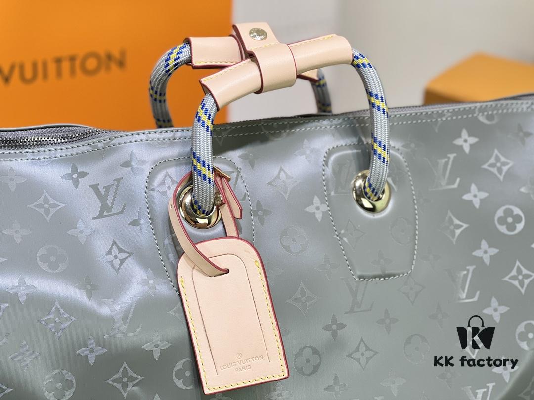 69305d77f09edb6de4c4ff9b New Arrival 😍😍 High-End Quality 👍 Original Keepall 50 Travel Duffel Bag, Special Edition Design Inspired by the 2018-19 Men's Fashion Show. Grey Monogram Titanium Canvas Body with Natural Cowhide Trims, Textile Handles and Detachable Leather Shoulder Strap Embossed with Louis Vuitton Logo. Model No.: 43886 43885 Size: 50x29x23