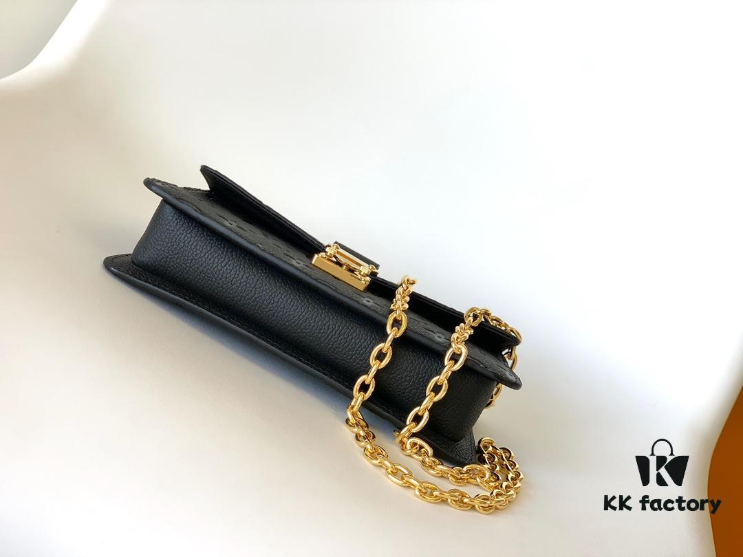 69305d8bf09edb6de4c4ffbc Wallet On Chain Metis Chain Bag in Black M82637 and White M82836