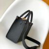69305d8df09edb6de4c4ffbf M23437 Beige M22311 Black M23637 Off-White Top Quality Original Order This Lock & Go Bag Conveys Fashion Style with Stylish Design and Exquisite Details