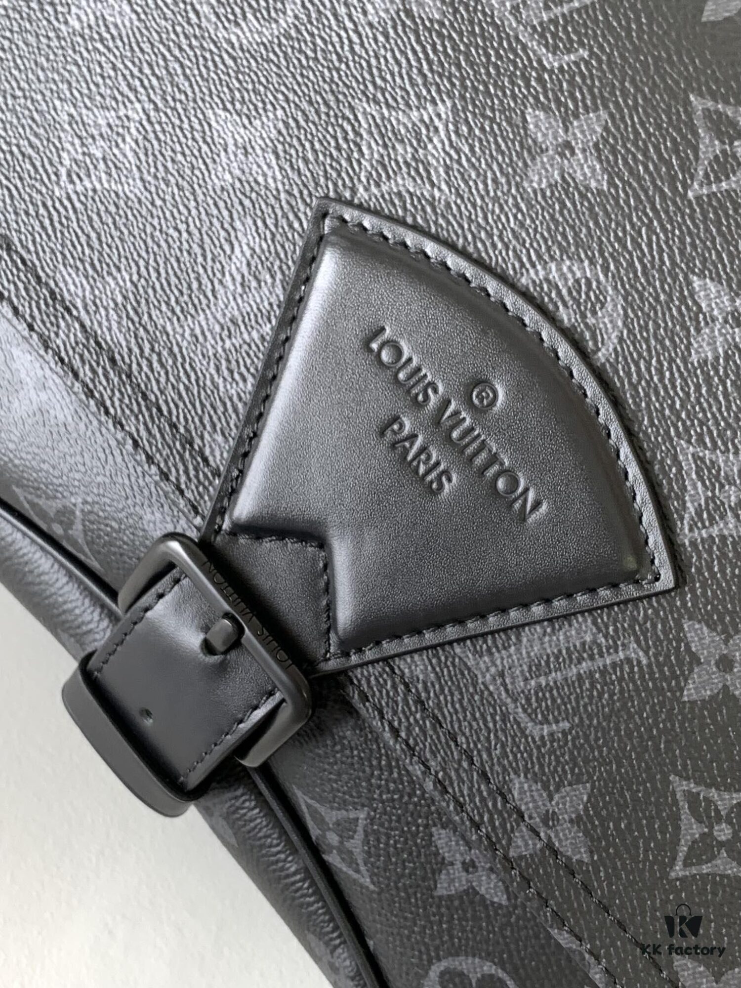 69305da2f09edb6de4c4ffe2 Top Quality Original Order M46685 Black Flower Men's Mailbag Montsouris Messenger Bag
