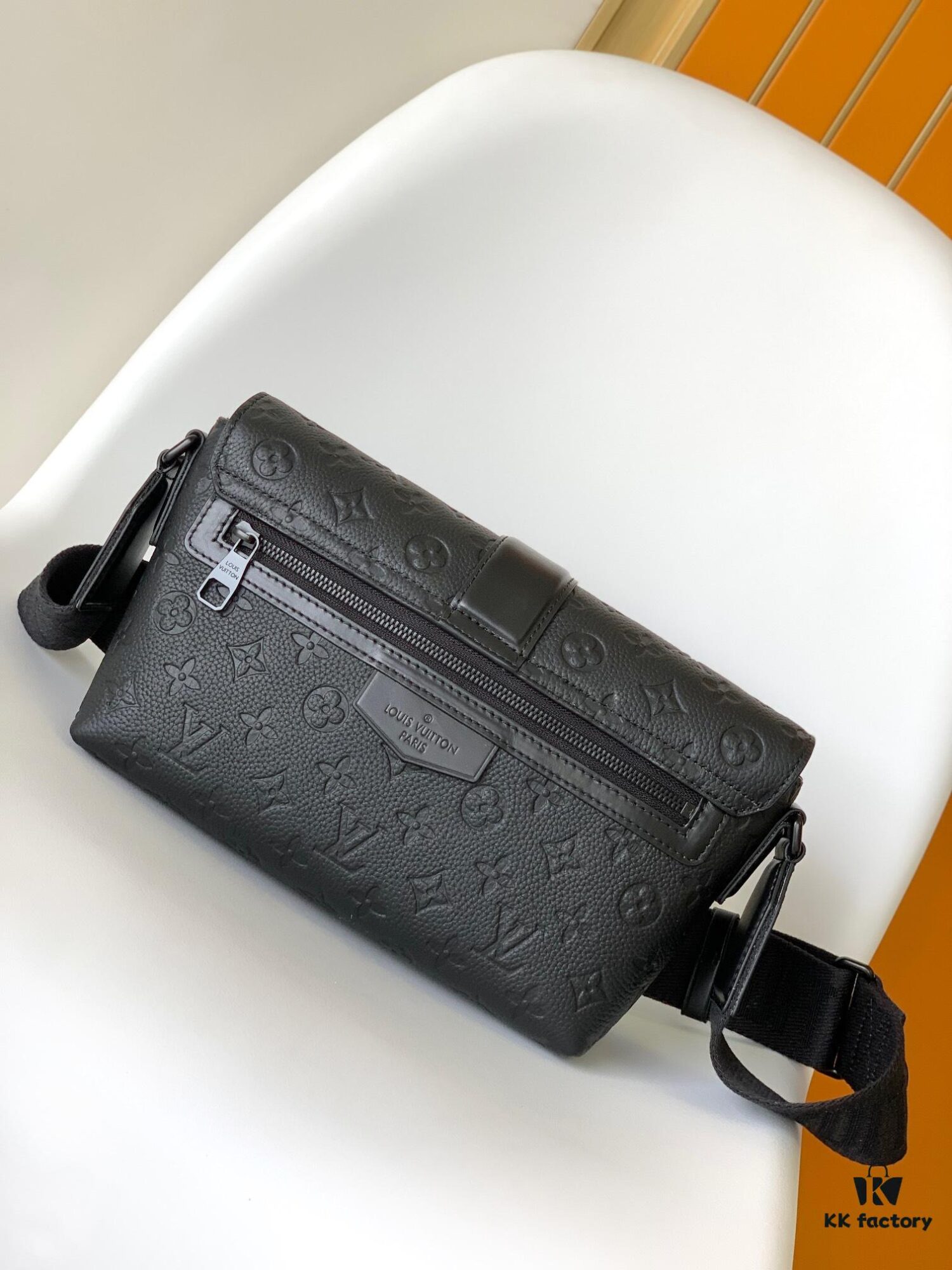 69305db1f09edb6de4c4fffa Top-tier Original Order M46794 Black Flower M23741 Embossed S-Cape Messenger Bag