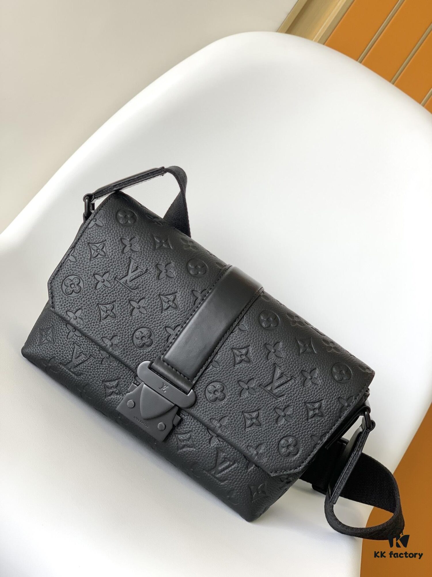 69305db2f09edb6de4c4fffb Top-tier Original Order M46794 Black Flower M23741 Embossed S-Cape Messenger Bag